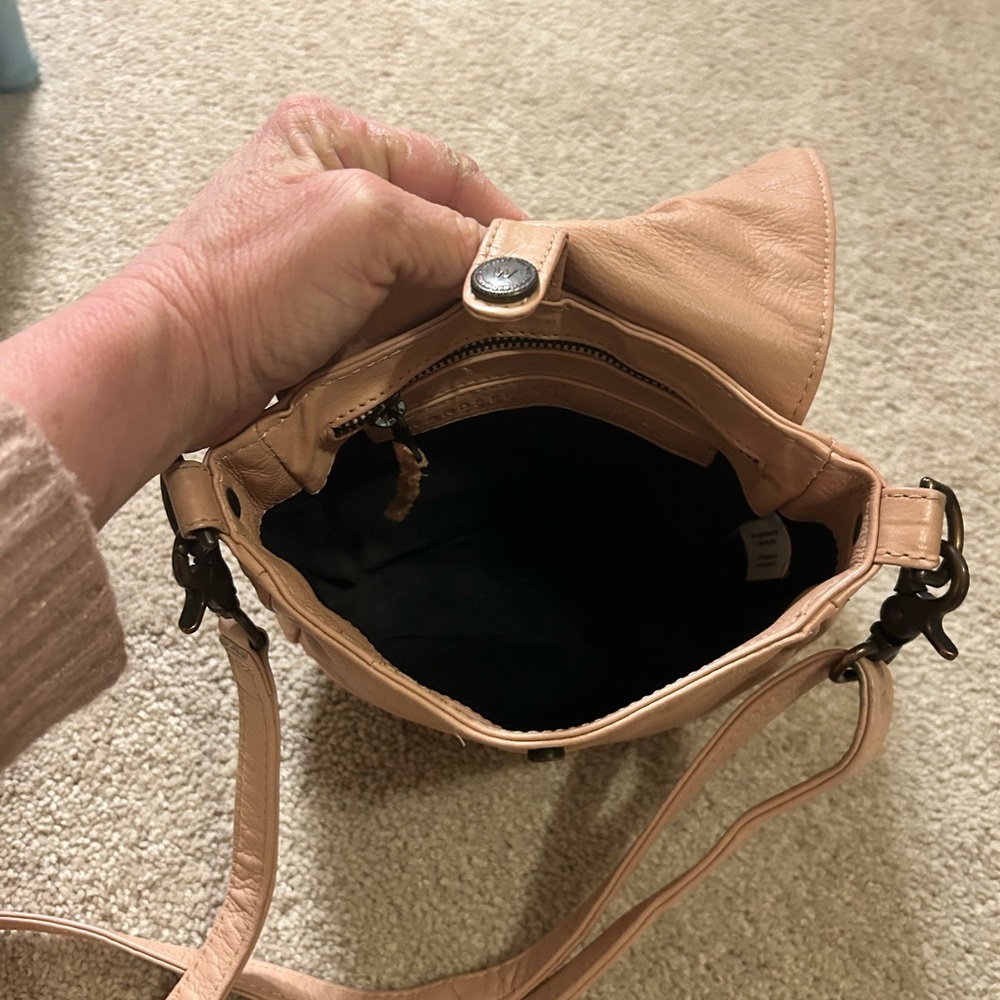 Wanderers Travel Co. Blush Pink Tan Leather Crossbody Bag - Picture 6 of 9